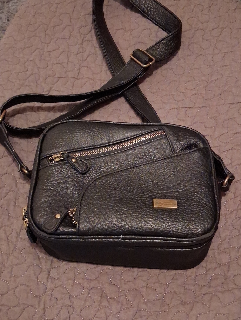 White Mountain Black Pebbled Crossbody Shoulder Bag with Gold Accents